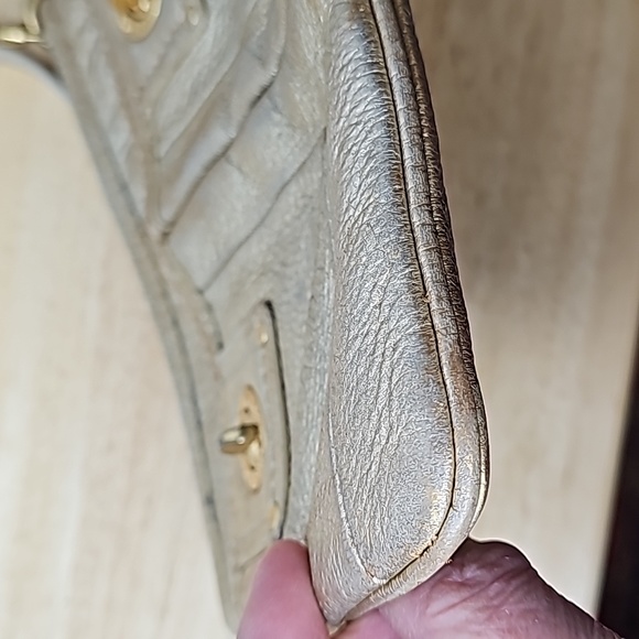 Marc Jacob's Crossbody Bag Gold Metallic Gold Hardware - Picture 7 of 13